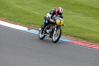 Vintage-motorcycle-club;eventdigitalimages;mallory-park;mallory-park-trackday-photographs;no-limits-trackdays;peter-wileman-photography;trackday-digital-images;trackday-photos;vmcc-festival-1000-bikes-photographs